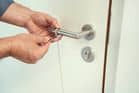 Code 122046 - Ouvre porte No Hander