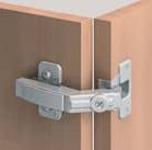 Code 213822 - CLIP top 60° pour meuble d'angle à portes pliantes