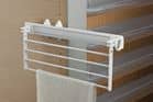 Code 250739 - Porte-vêtements pliable escamotable