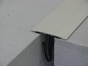 Couvre joint de sol