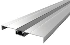 Compensateur de plinthe