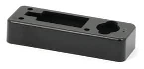 Plaque de fixation et de compensation pour serrure 8002