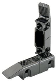 Ferrure d'assemblage multi-clip