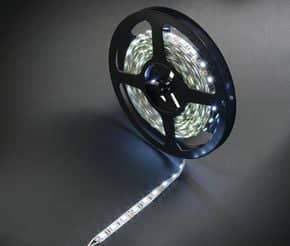 Bande LED flexible adhésive Strip reel 12 V 72 LED / mètre