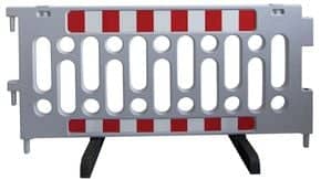 Barrière polypro avec bandes réfléchissantes