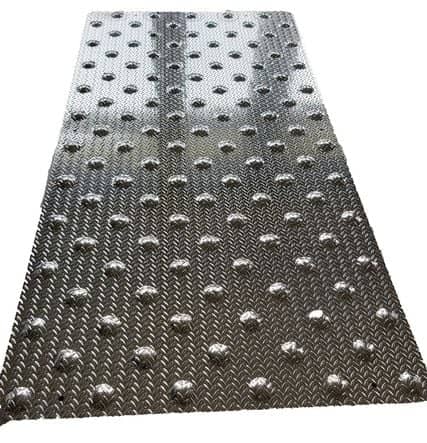 Code 179018 - Dalle en aluminium argent grain de riz