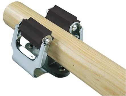 Code 241752 - Porte-balai à pincement